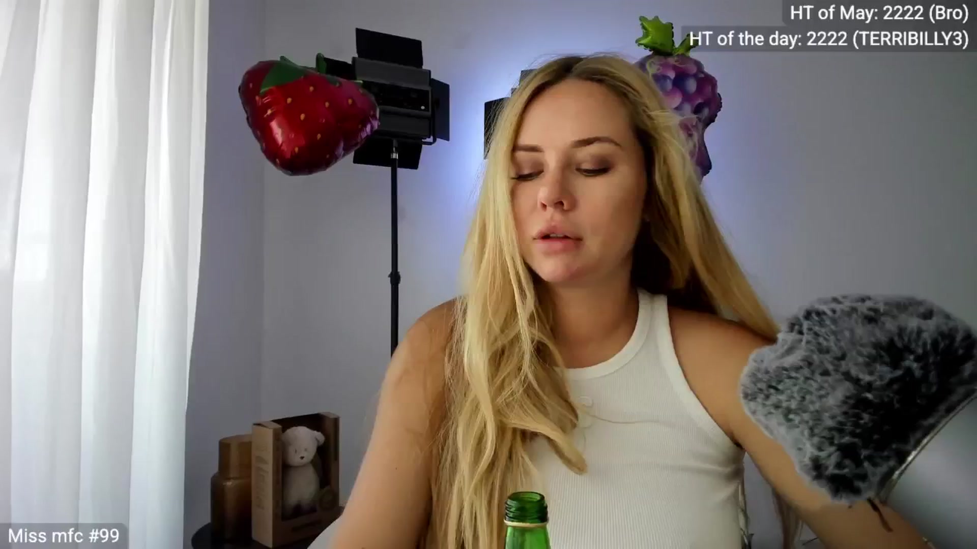 Gallery image thumbnail from Linda_0nline's myfreecams stream on, 05/02/2026, 10:03 image 6 of 20