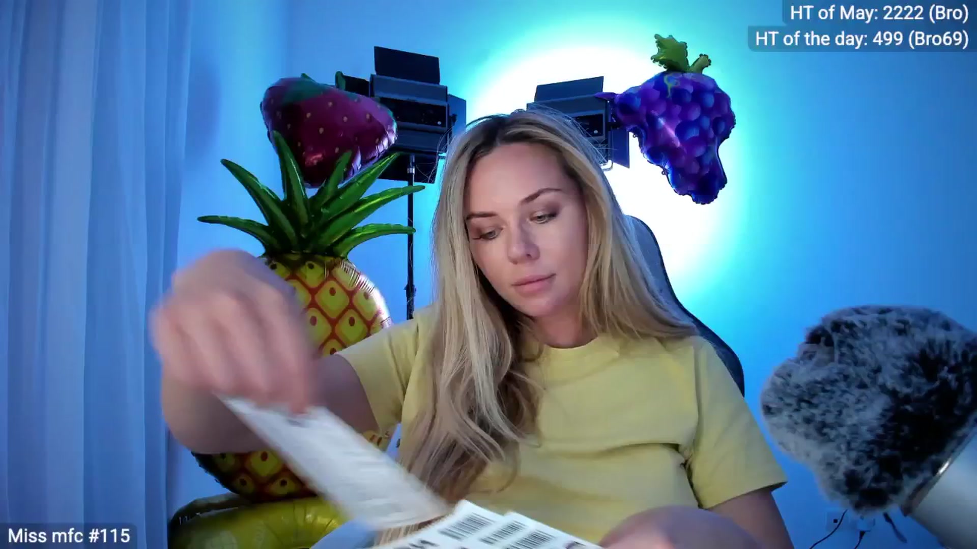 Gallery image thumbnail from Linda_0nline's myfreecams stream on, 05/02/2026, 18:57 image 15 of 20