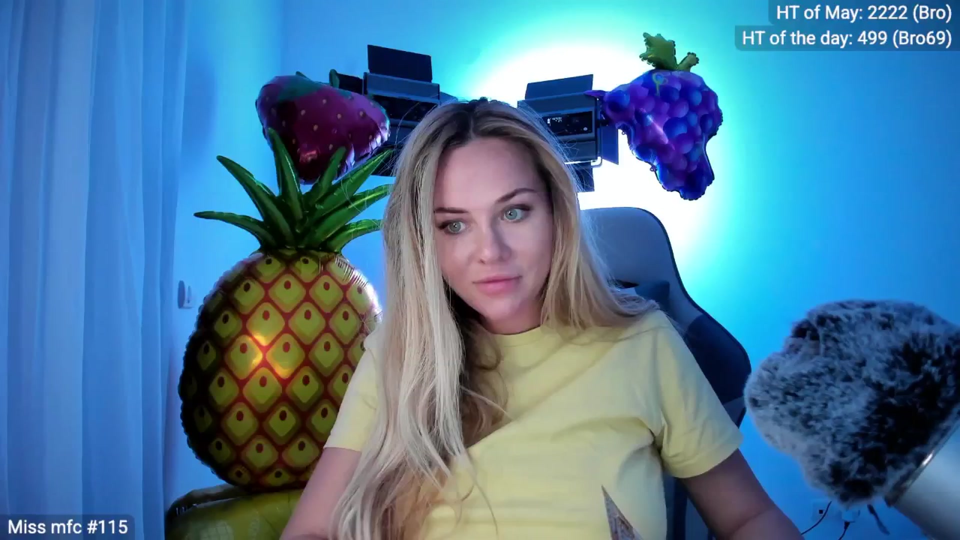 Gallery image thumbnail from Linda_0nline's myfreecams stream on, 05/02/2026, 18:57 image 16 of 20