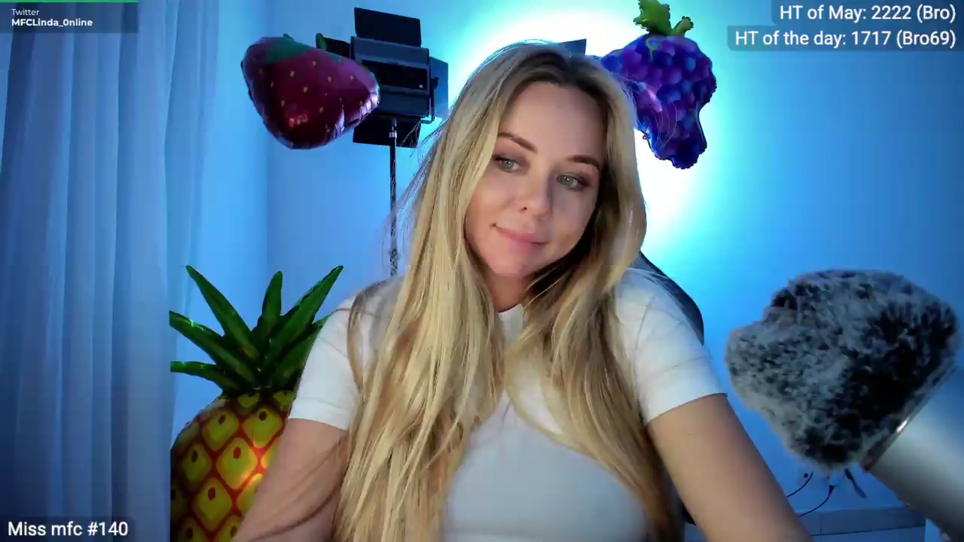 Gallery image thumbnail from Linda_0nline's myfreecams stream on, 05/05/2026, 19:06 image 20 of 20