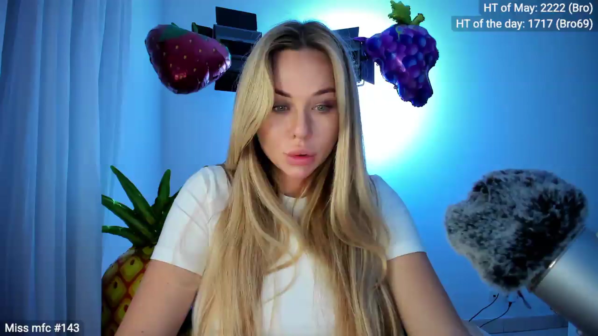 Gallery image thumbnail from Linda_0nline's myfreecams stream on, 05/05/2026, 19:06 image 5 of 20