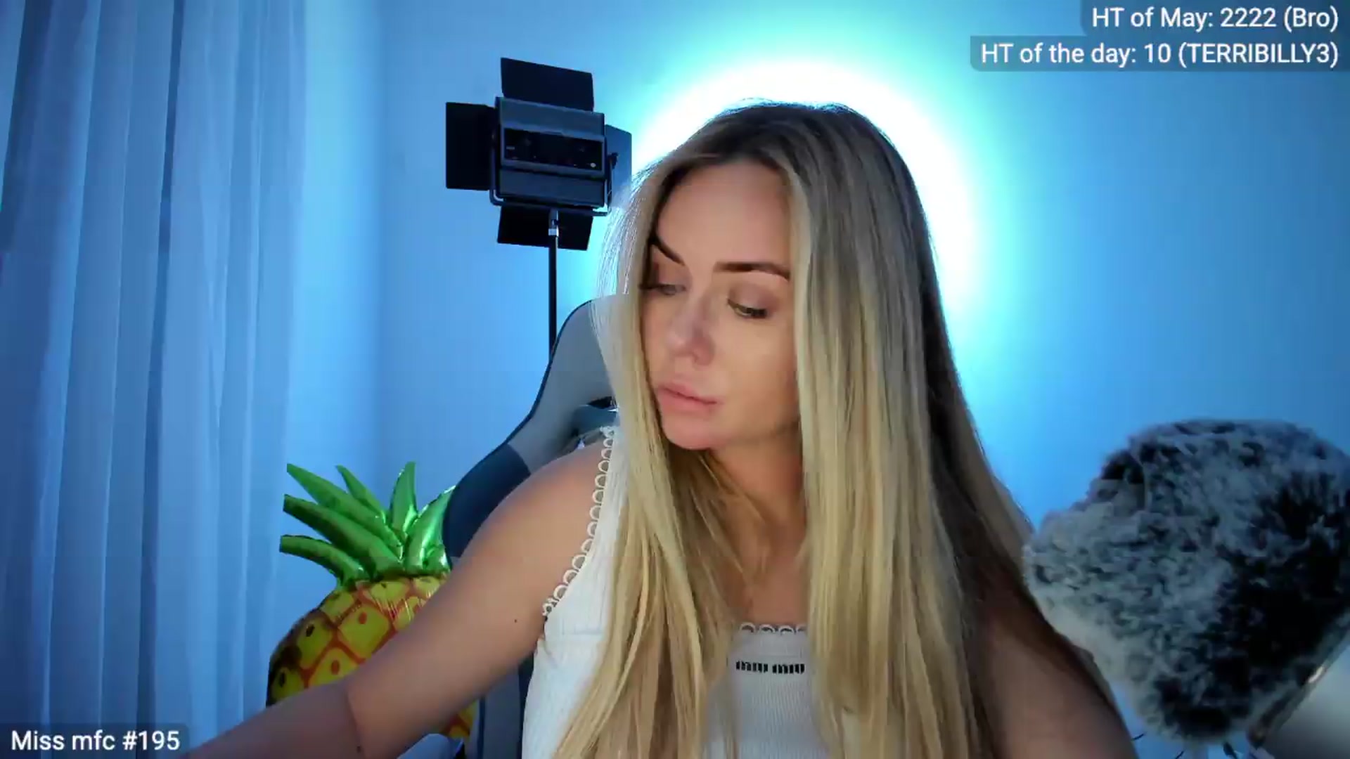 Gallery image thumbnail from Linda_0nline's myfreecams stream on, 05/08/2026, 18:59 image 20 of 20