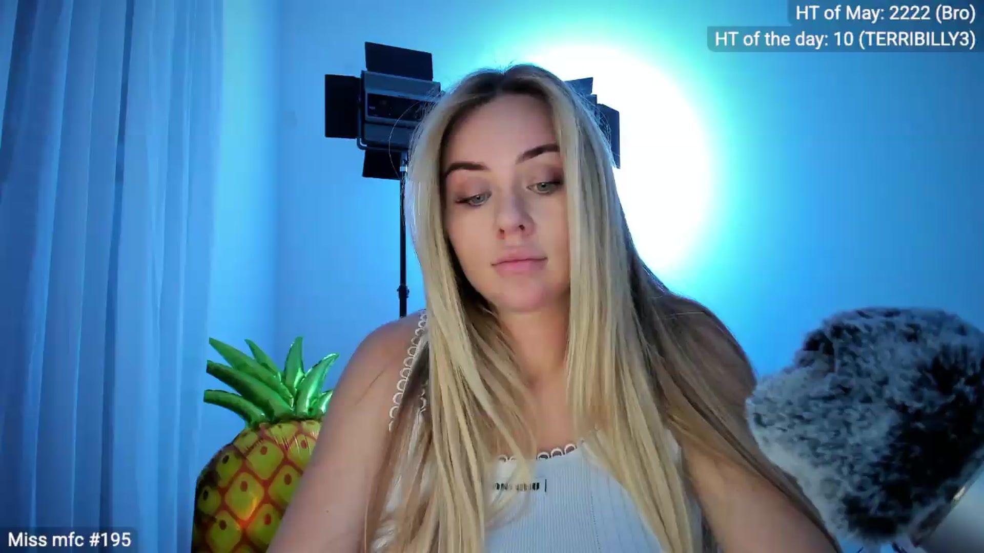 Gallery image thumbnail from Linda_0nline's myfreecams stream on, 05/08/2026, 18:59 image 7 of 20