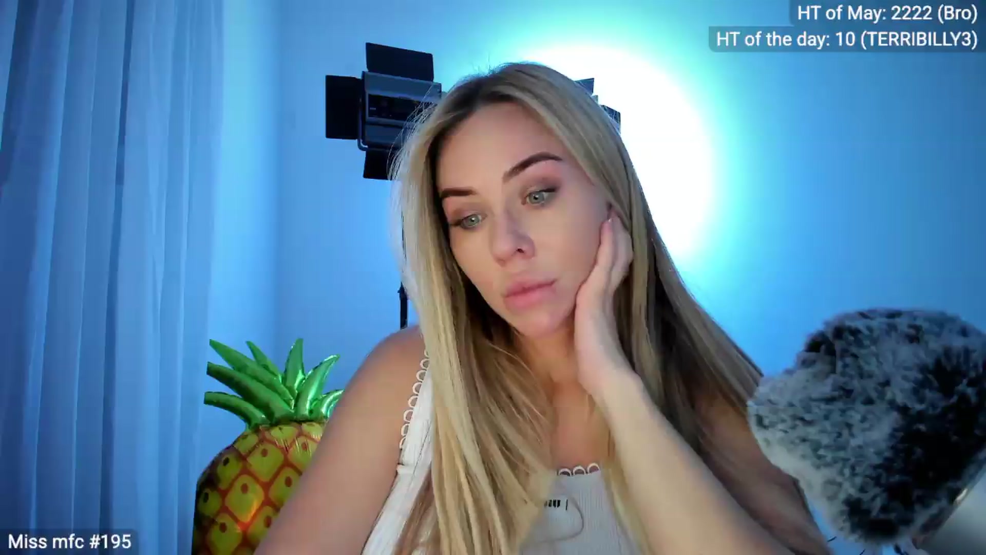 Gallery image thumbnail from Linda_0nline's myfreecams stream on, 05/08/2026, 18:59 image 10 of 20