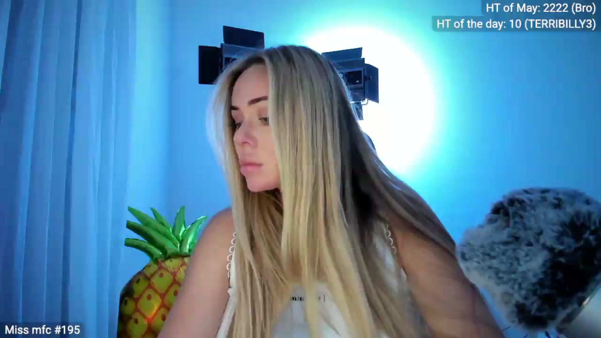Gallery image thumbnail from Linda_0nline's myfreecams stream on, 05/08/2026, 18:59 image 11 of 20