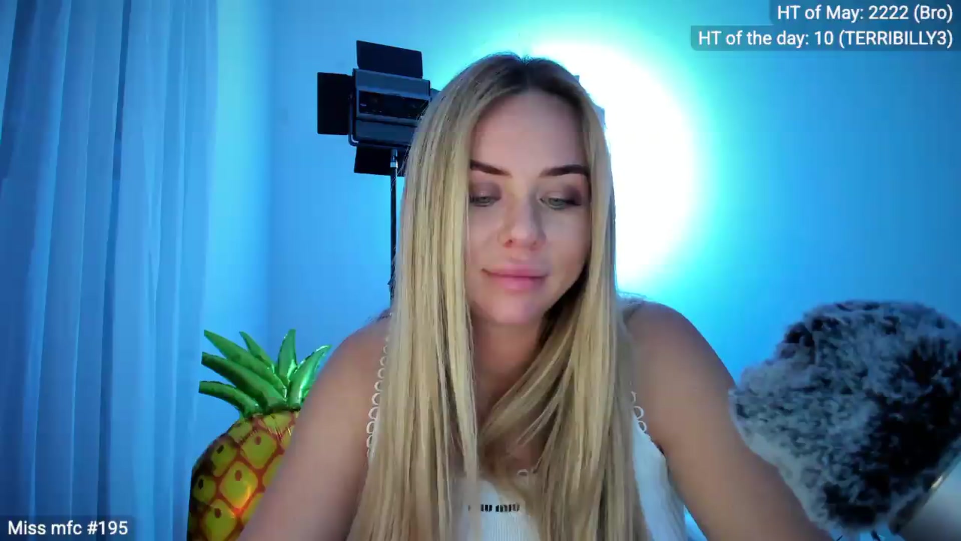 Gallery image thumbnail from Linda_0nline's myfreecams stream on, 05/08/2026, 18:59 image 3 of 20