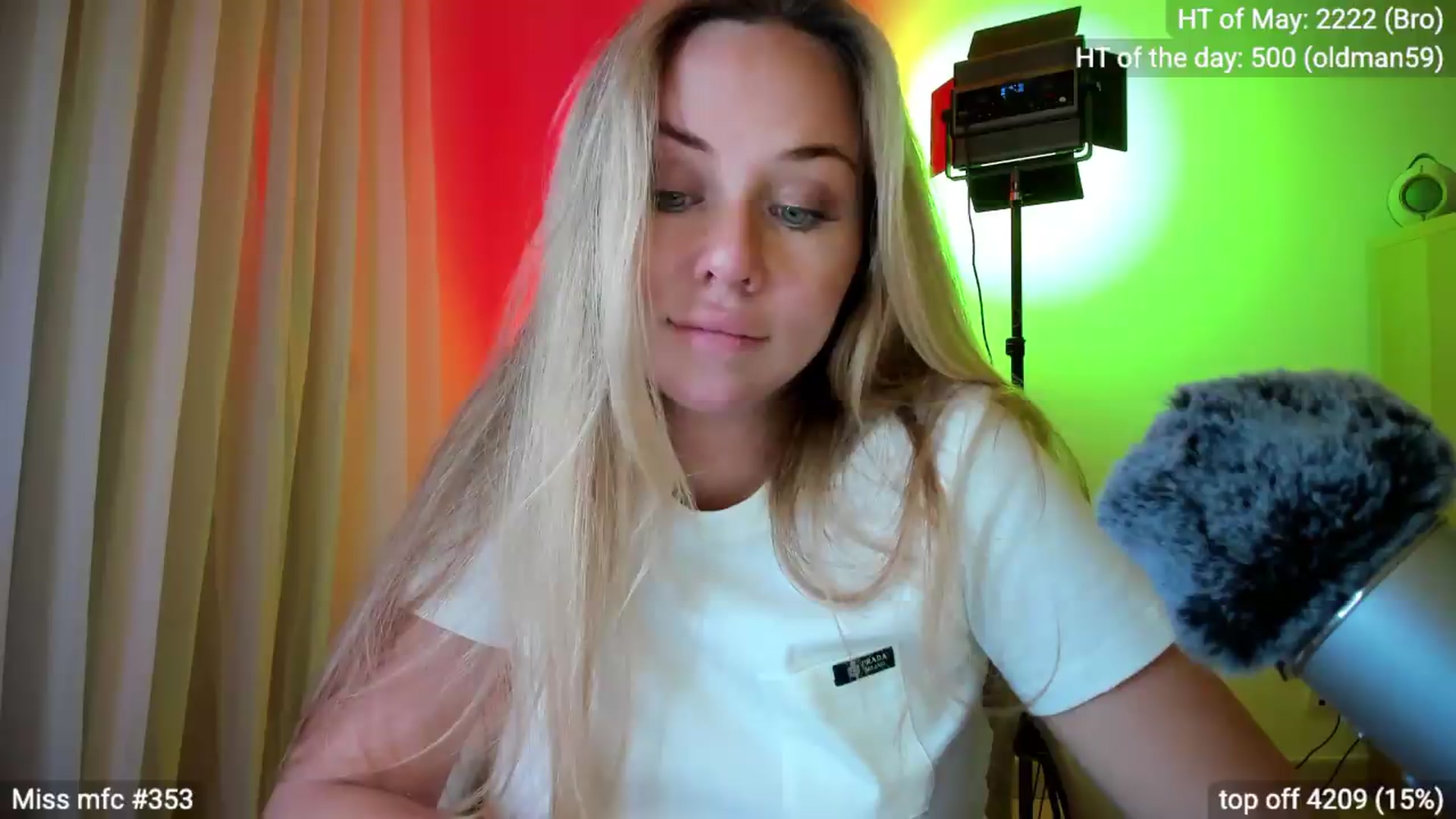 Gallery image thumbnail from Linda_0nline's myfreecams stream on, 05/23/2026, 20:16 image 15 of 20