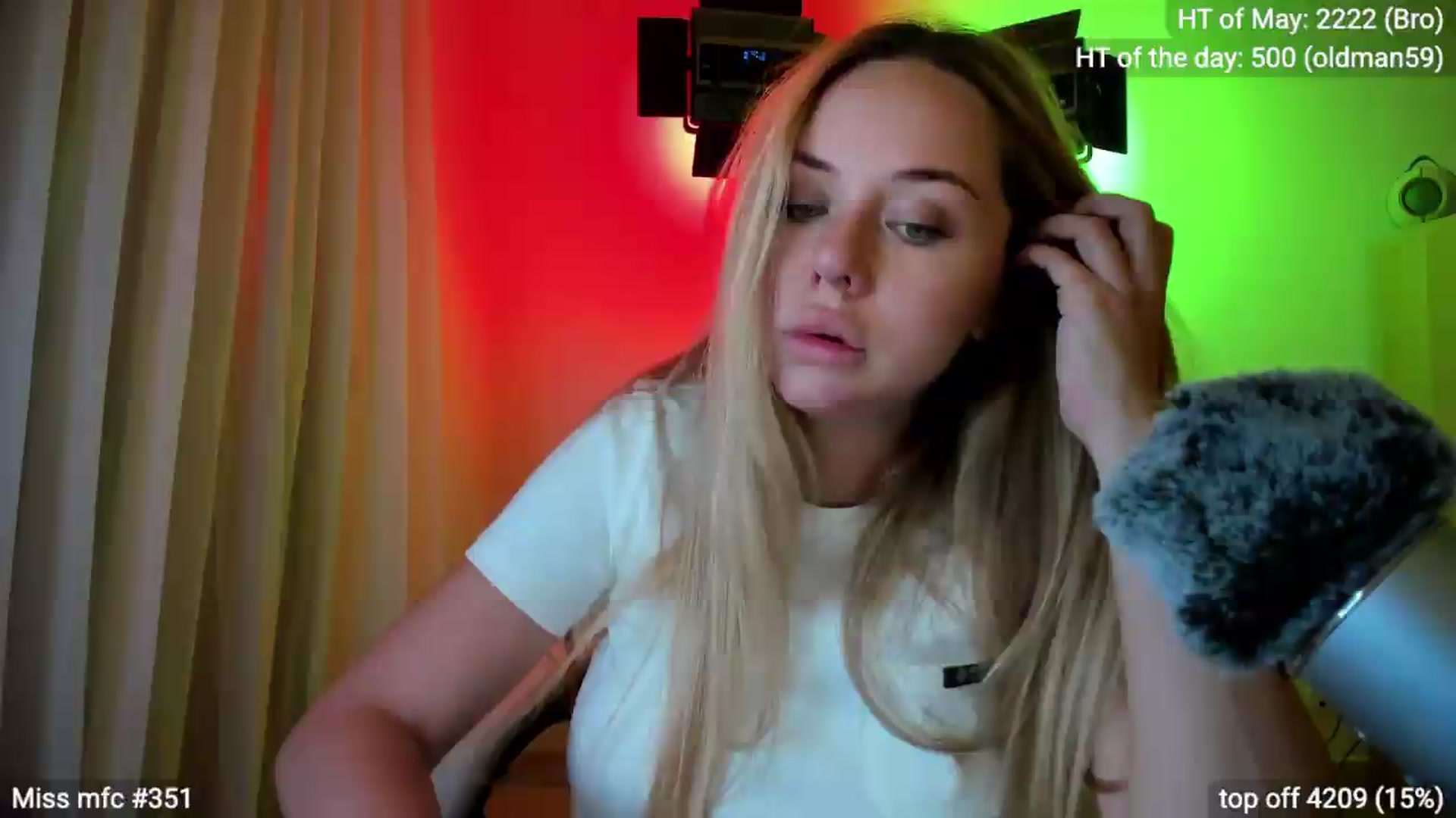 Gallery image thumbnail from Linda_0nline's myfreecams stream on, 05/23/2026, 20:16 image 19 of 20