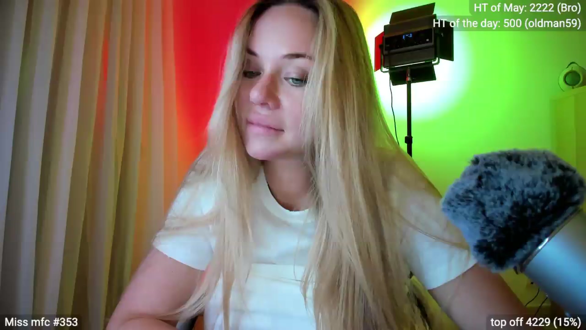 Gallery image thumbnail from Linda_0nline's myfreecams stream on, 05/23/2026, 20:16 image 13 of 20