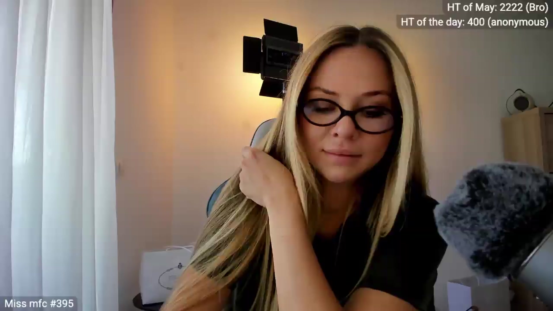 Gallery image thumbnail from Linda_0nline's myfreecams stream on, 05/26/2026, 10:10 image 15 of 20