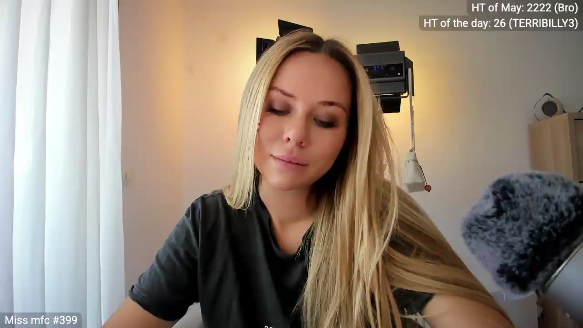 Gallery image thumbnail from Linda_0nline's myfreecams stream on, 05/26/2026, 10:10 image 7 of 20