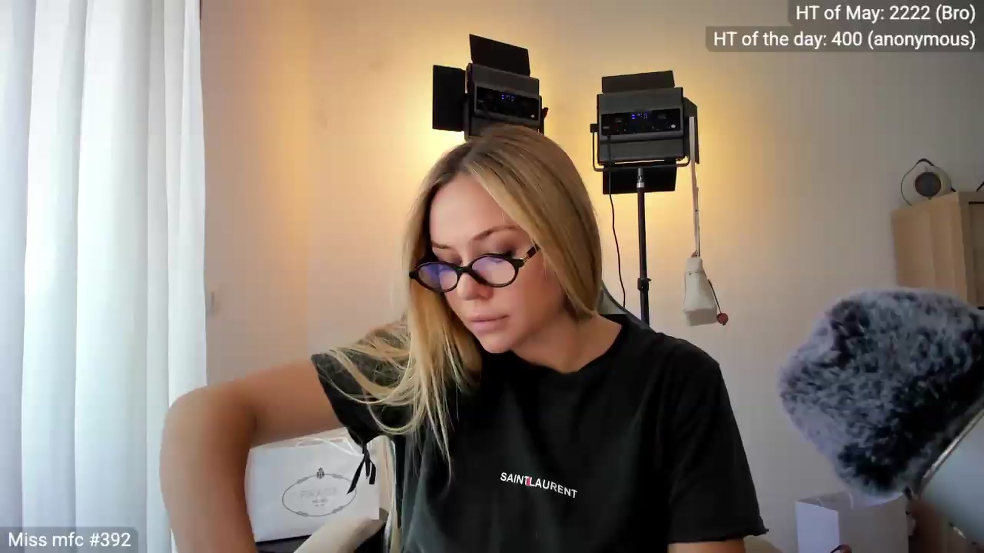 Gallery image thumbnail from Linda_0nline's myfreecams stream on, 05/26/2026, 10:10 image 18 of 20