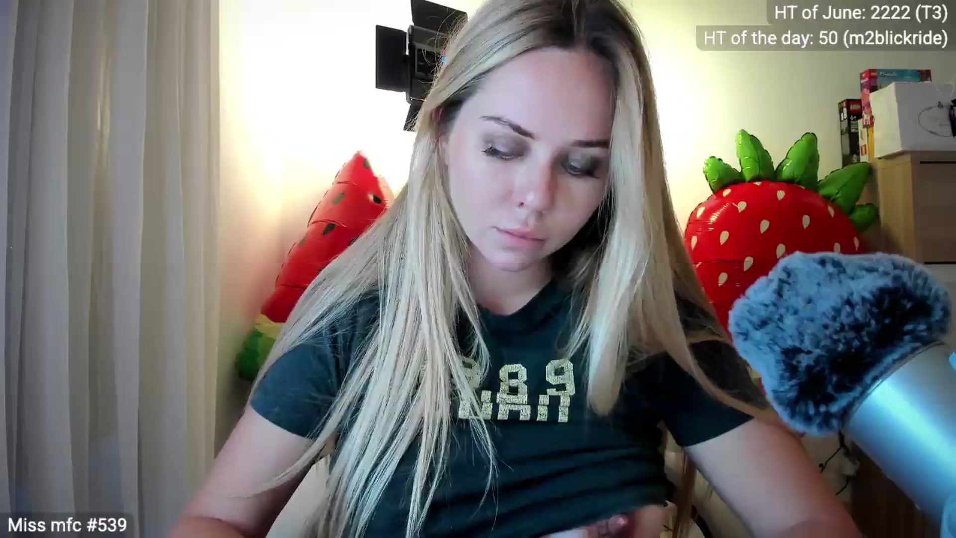Gallery image thumbnail from Linda_0nline's myfreecams stream on, 06/08/2026, 19:45 image 3 of 20