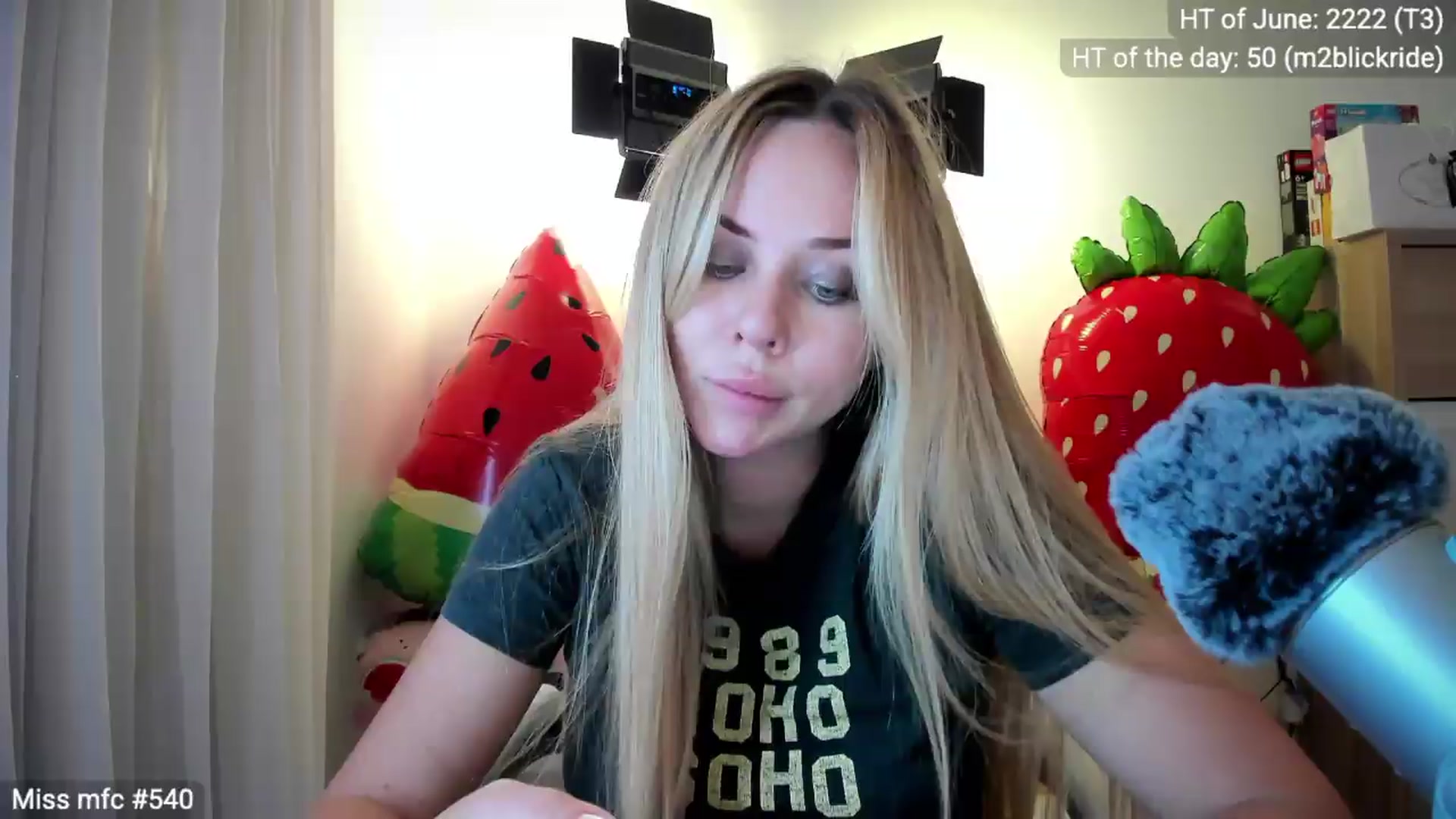 Gallery image thumbnail from Linda_0nline's myfreecams stream on, 06/08/2026, 19:45 image 9 of 20