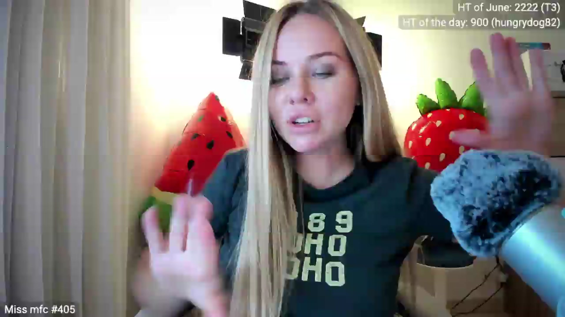 Gallery image thumbnail from Linda_0nline's myfreecams stream on, 06/08/2026, 19:45 image 17 of 20