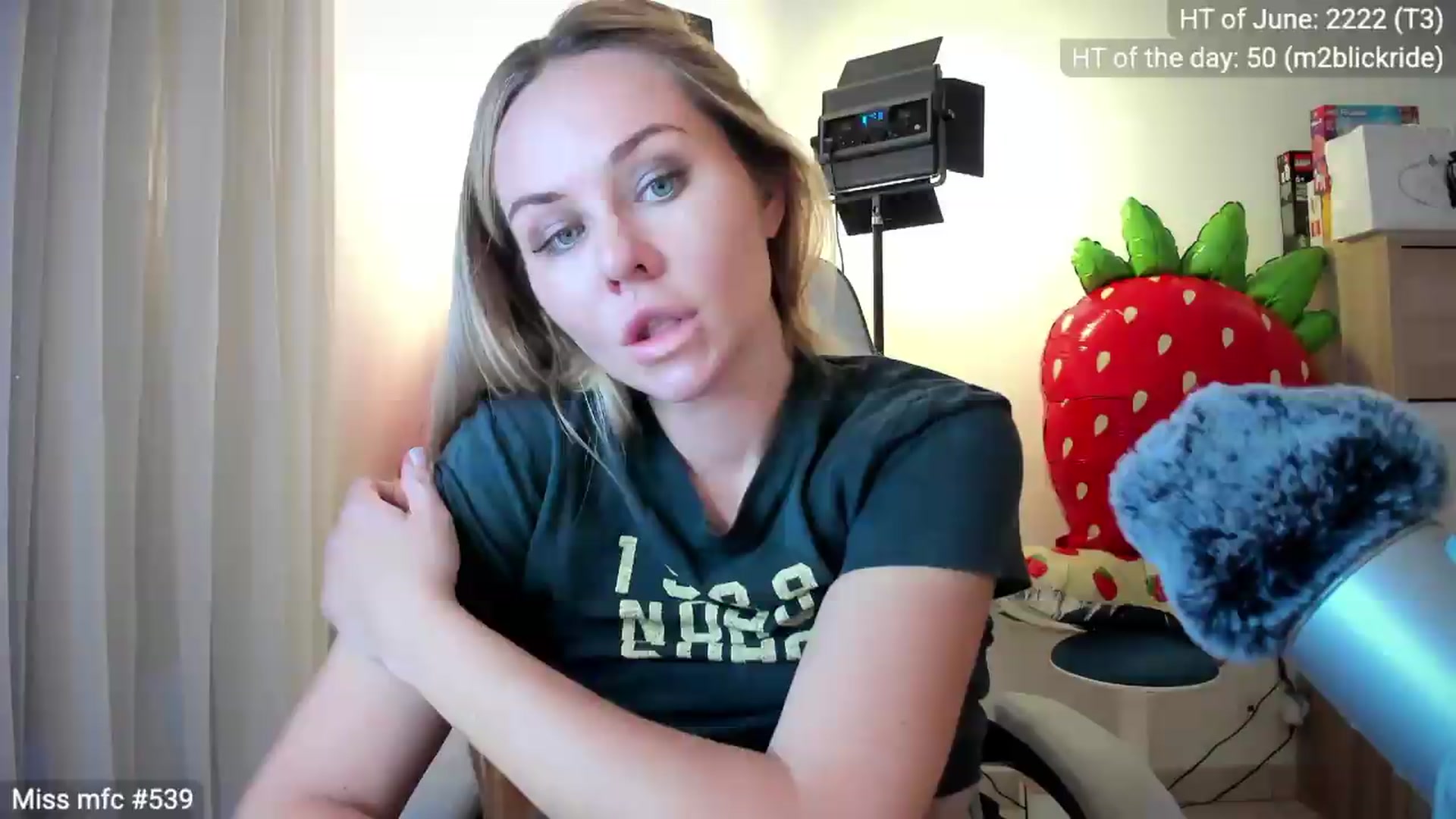 Gallery image thumbnail from Linda_0nline's myfreecams stream on, 06/08/2026, 19:45 image 5 of 20