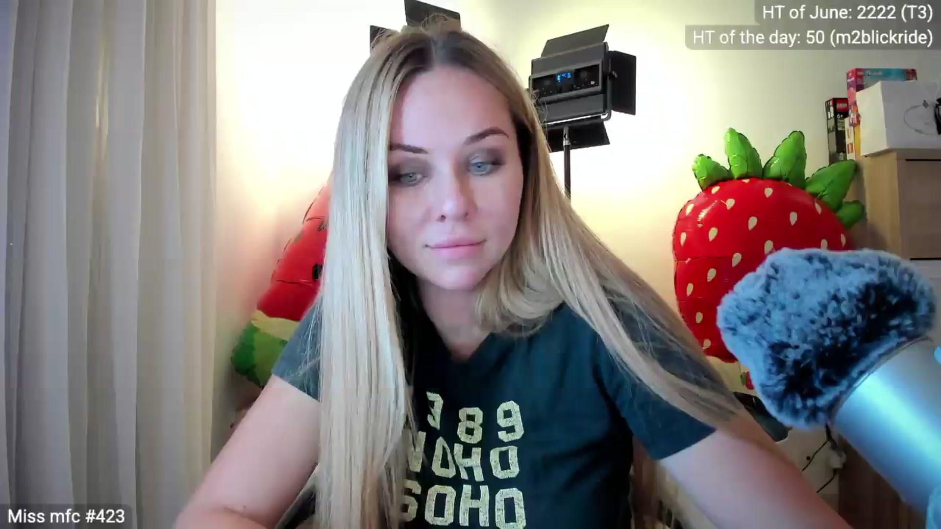 Gallery image thumbnail from Linda_0nline's myfreecams stream on, 06/08/2026, 19:45 image 14 of 20