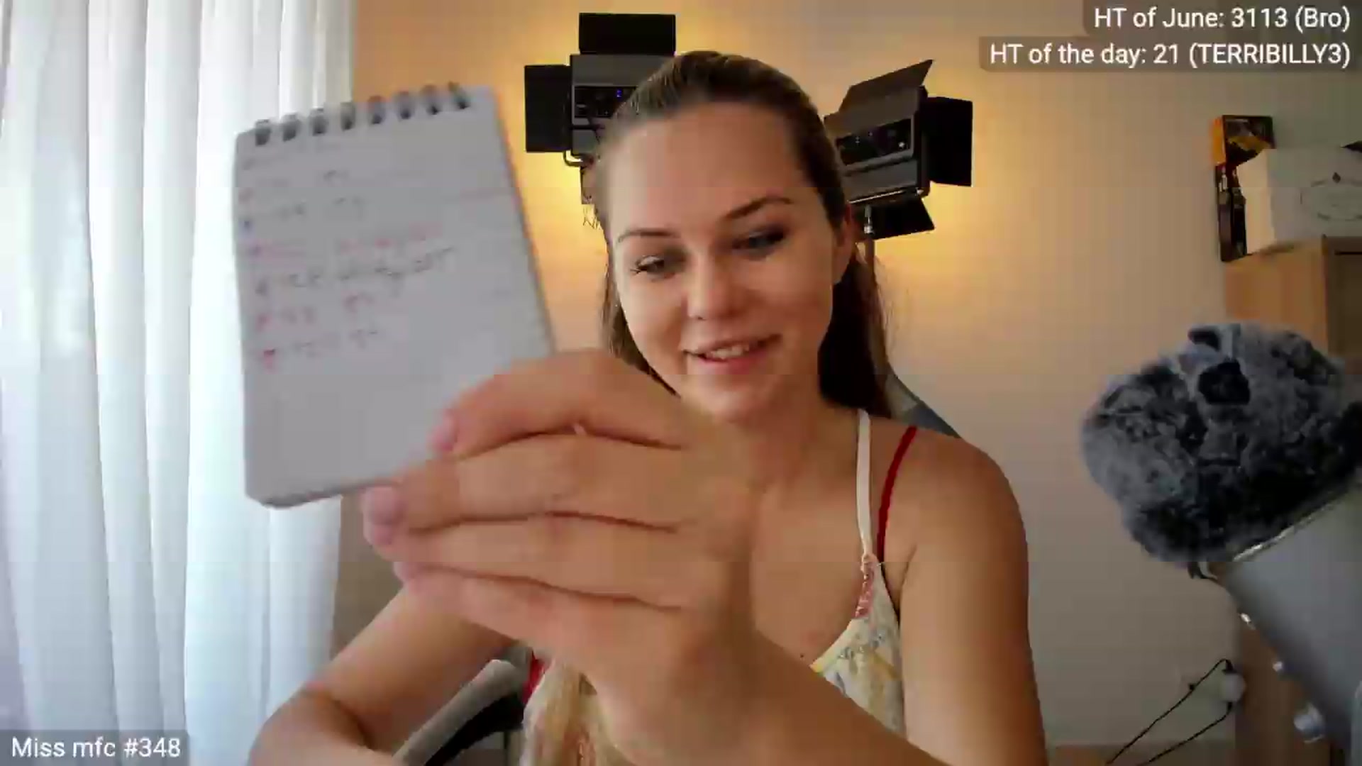 Gallery image thumbnail from Linda_0nline's myfreecams stream on, 06/19/2026, 10:25 image 1 of 20
