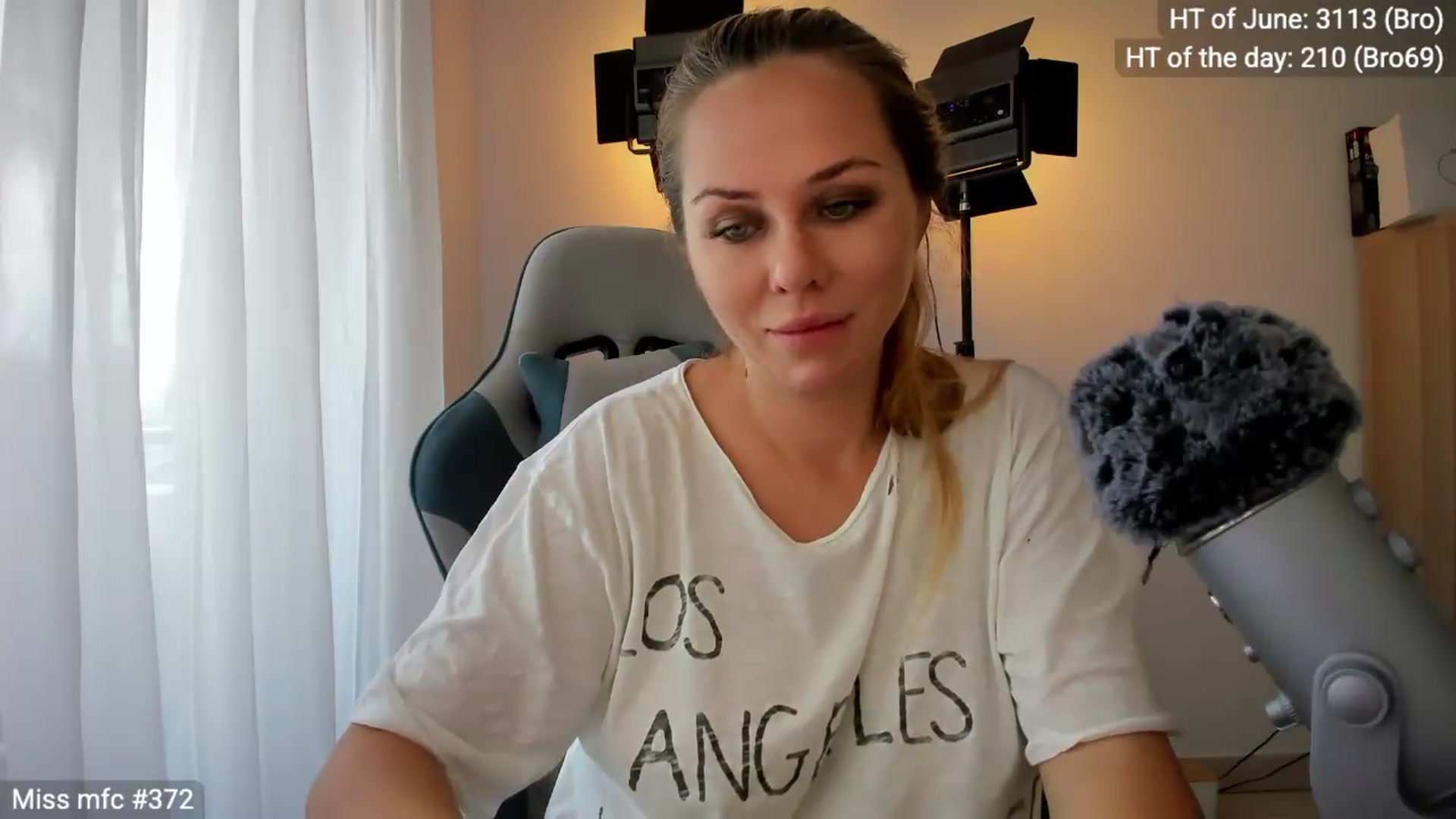 Gallery image thumbnail from Linda_0nline's myfreecams stream on, 06/21/2026, 11:04 image 18 of 20