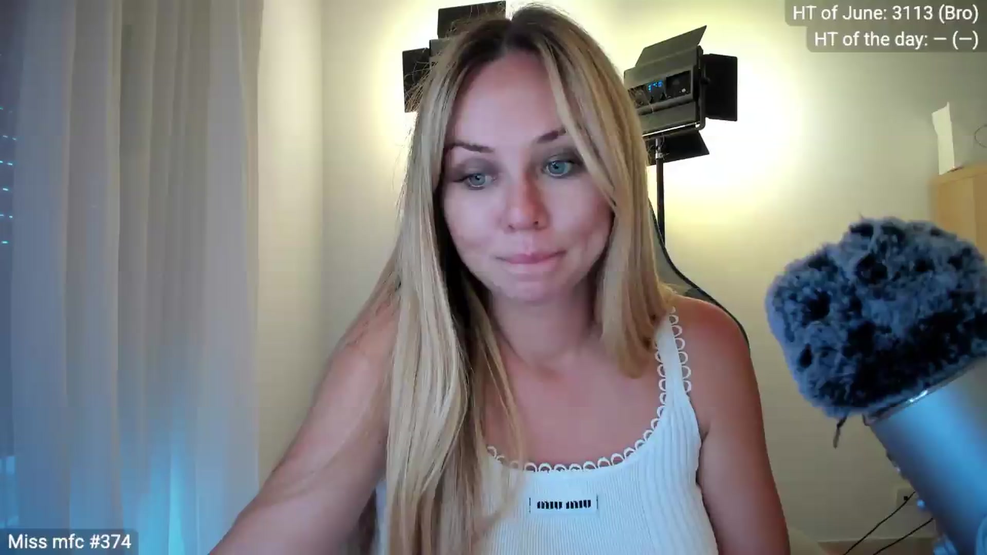 Gallery image thumbnail from Linda_0nline's myfreecams stream on, 06/21/2026, 17:48 image 2 of 20