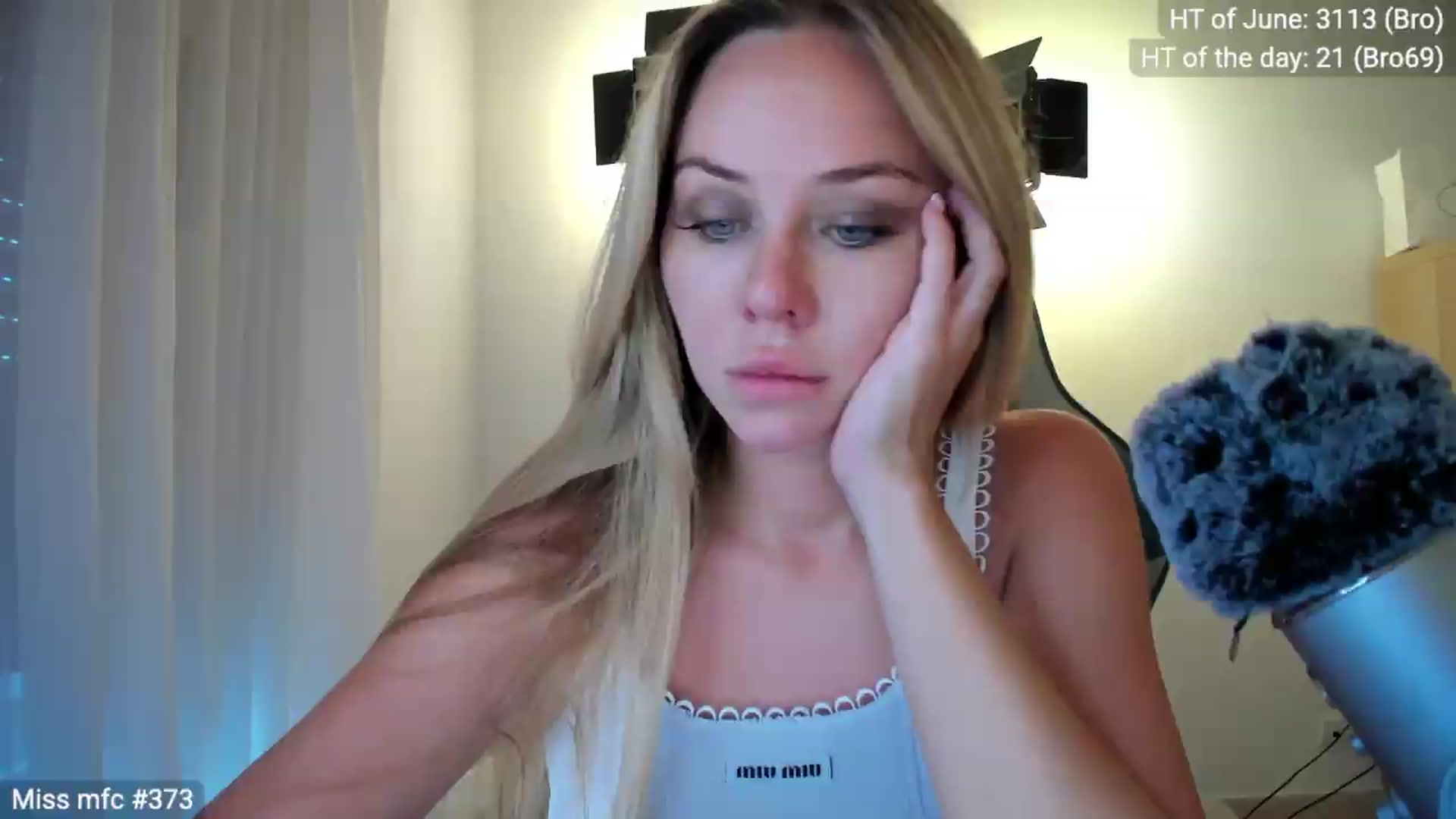 Gallery image thumbnail from Linda_0nline's myfreecams stream on, 06/21/2026, 17:48 image 14 of 20
