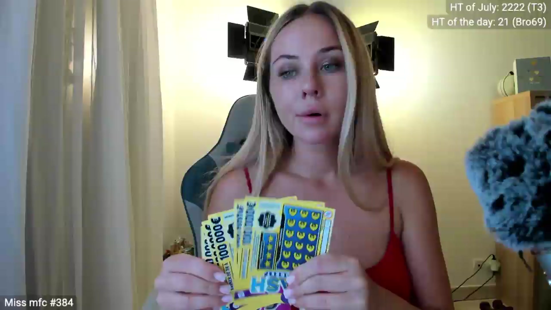 Gallery image thumbnail from Linda_0nline's myfreecams stream on, 07/03/2026, 20:32 image 8 of 20