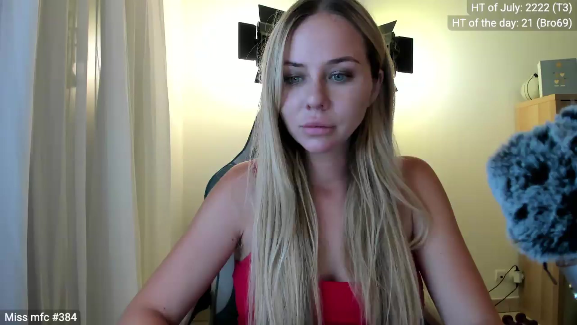 Gallery image thumbnail from Linda_0nline's myfreecams stream on, 07/03/2026, 20:32 image 7 of 20