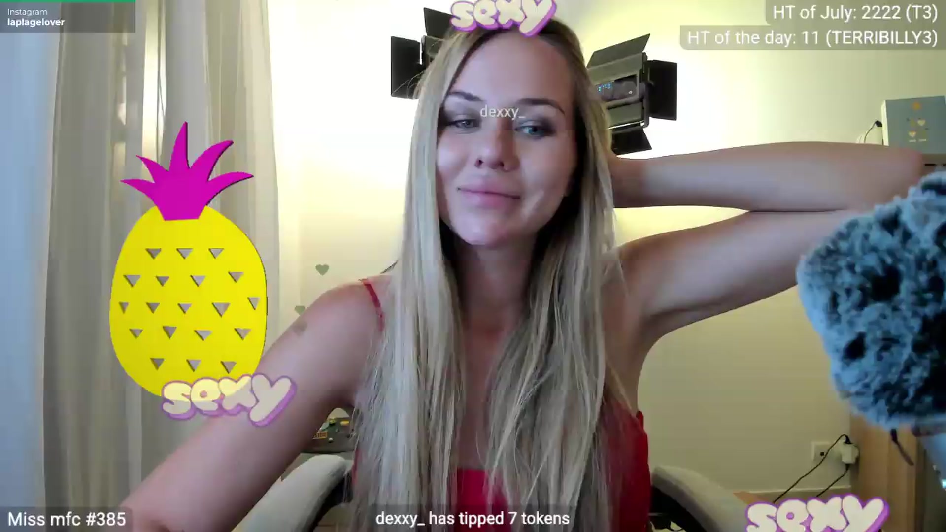 Gallery image thumbnail from Linda_0nline's myfreecams stream on, 07/03/2026, 20:32 image 6 of 20