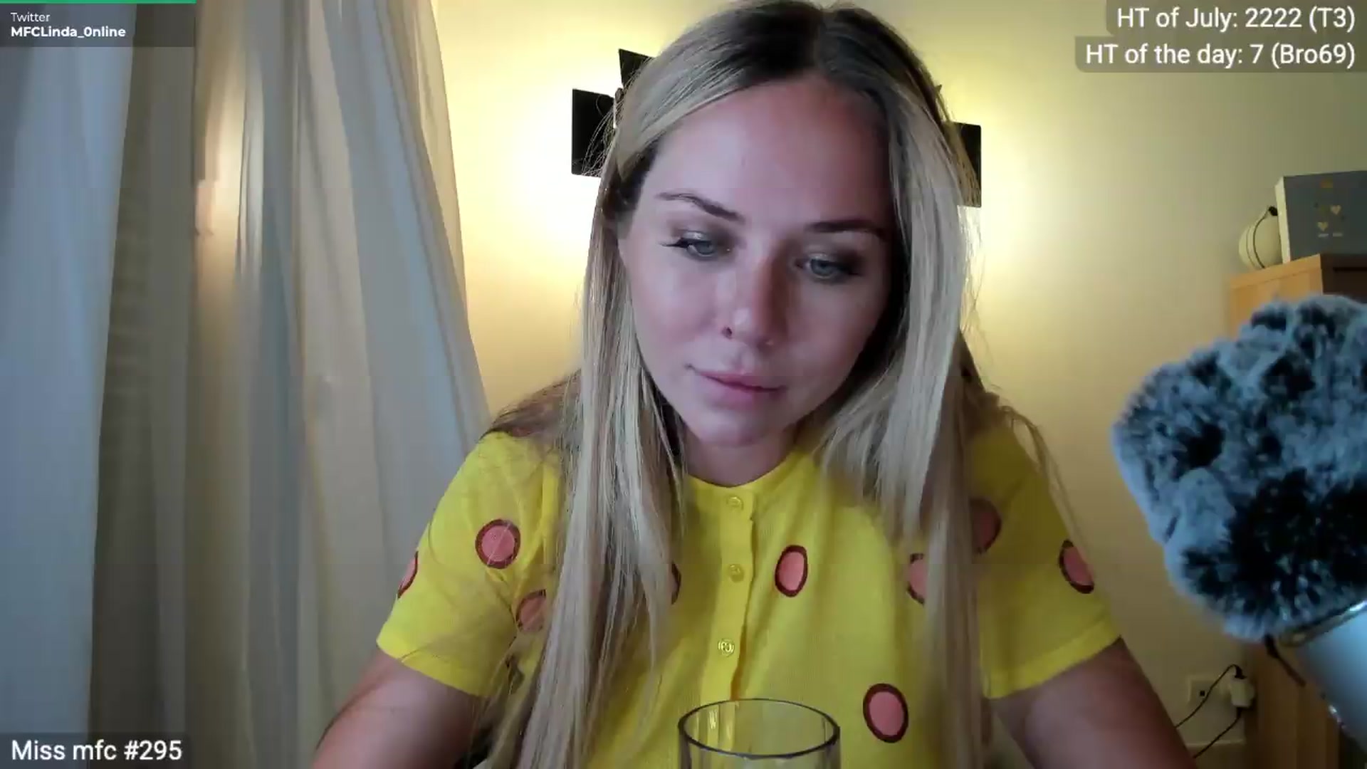 Gallery image thumbnail from Linda_0nline's myfreecams stream on, 07/04/2026, 21:05 image 2 of 20