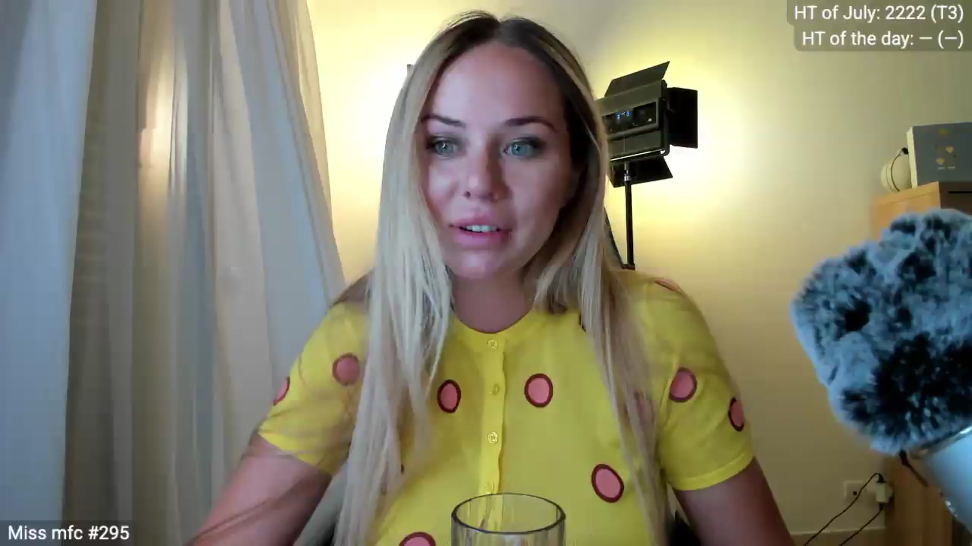 Gallery image thumbnail from Linda_0nline's myfreecams stream on, 07/04/2026, 21:05 image 1 of 20