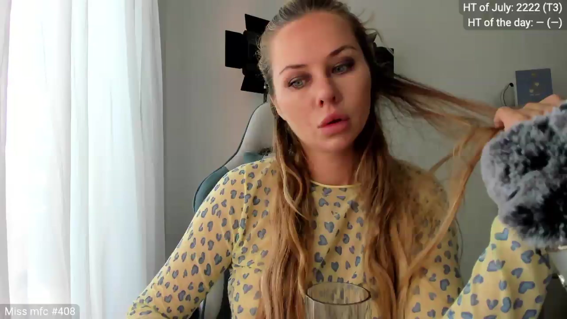 Gallery image thumbnail from Linda_0nline's myfreecams stream on, 07/06/2026, 06:14 image 7 of 20