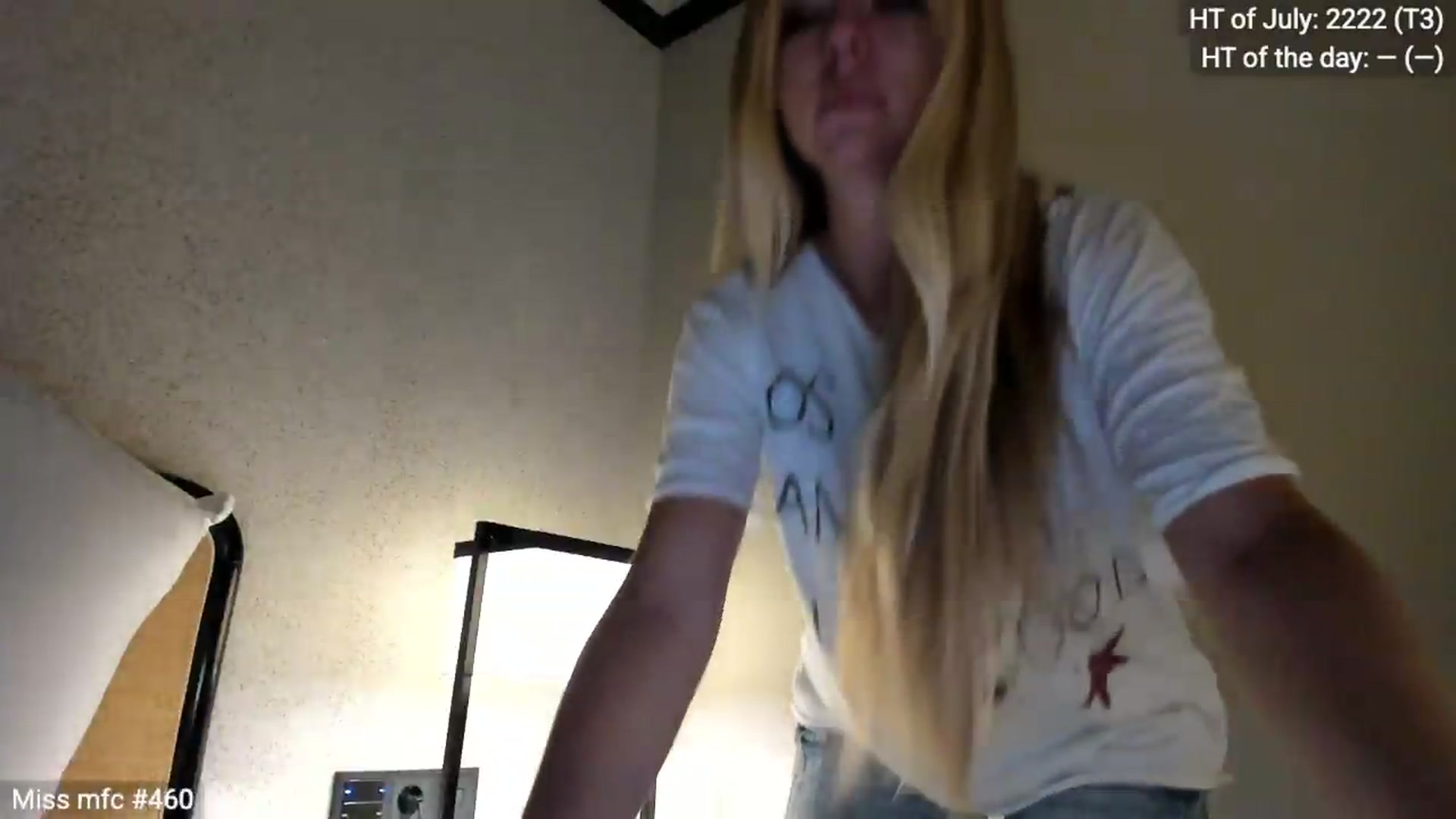 Gallery image thumbnail from Linda_0nline's myfreecams stream on, 07/08/2026, 05:01 image 13 of 20