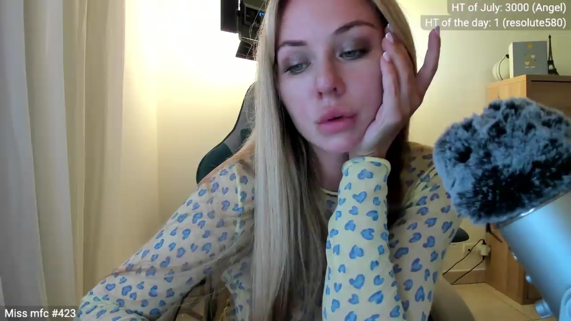 Gallery image thumbnail from Linda_0nline's myfreecams stream on, 07/10/2026, 20:48 image 8 of 20