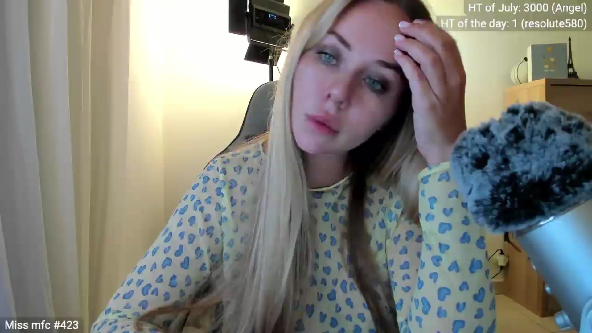 Gallery image thumbnail from Linda_0nline's myfreecams stream on, 07/10/2026, 20:48 image 13 of 20