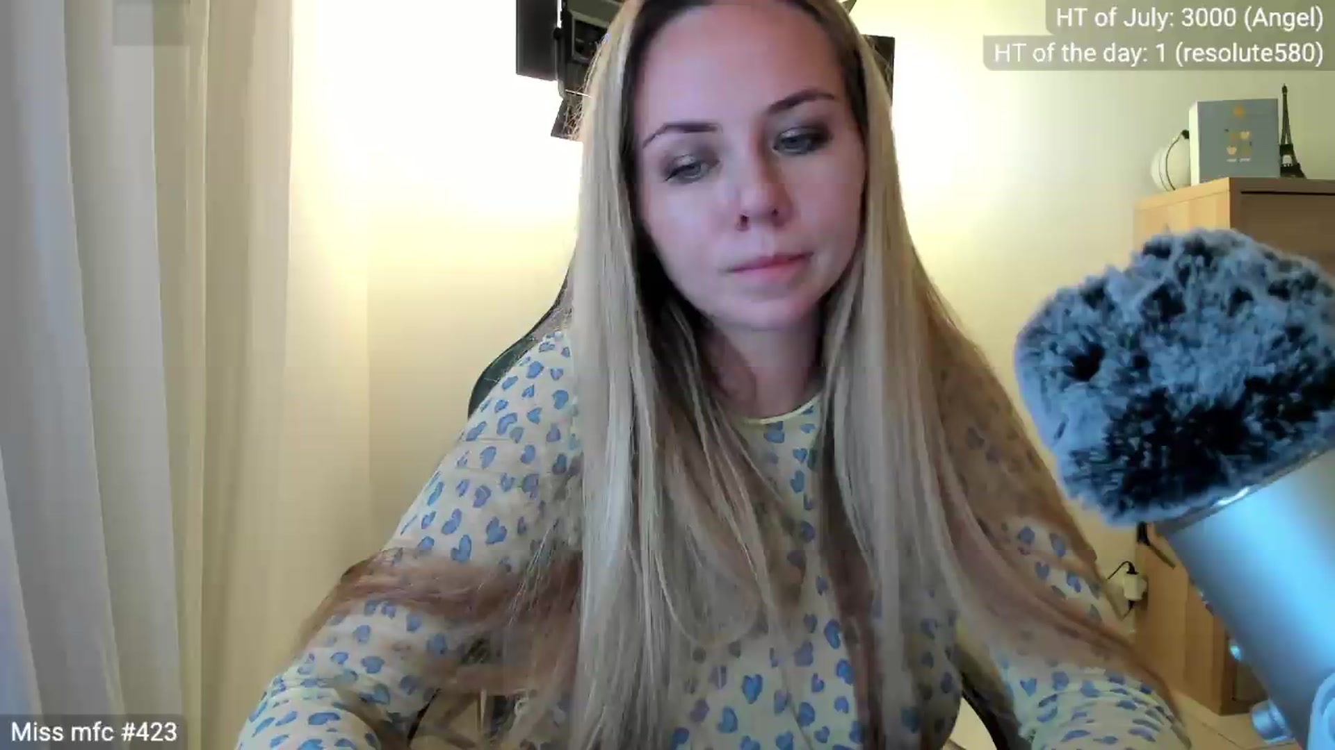 Gallery image thumbnail from Linda_0nline's myfreecams stream on, 07/10/2026, 20:48 image 19 of 20