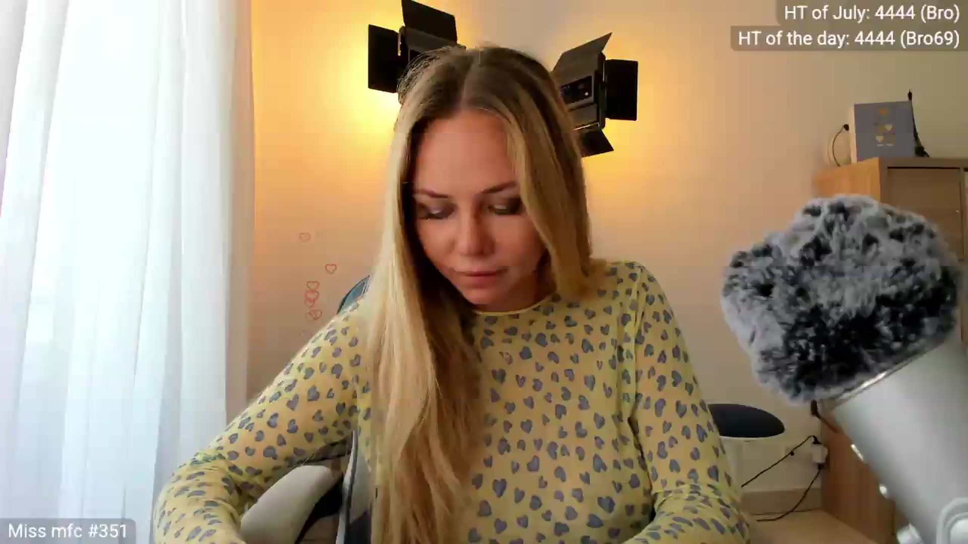 Gallery image thumbnail from Linda_0nline's myfreecams stream on, 07/11/2026, 10:41 image 8 of 20