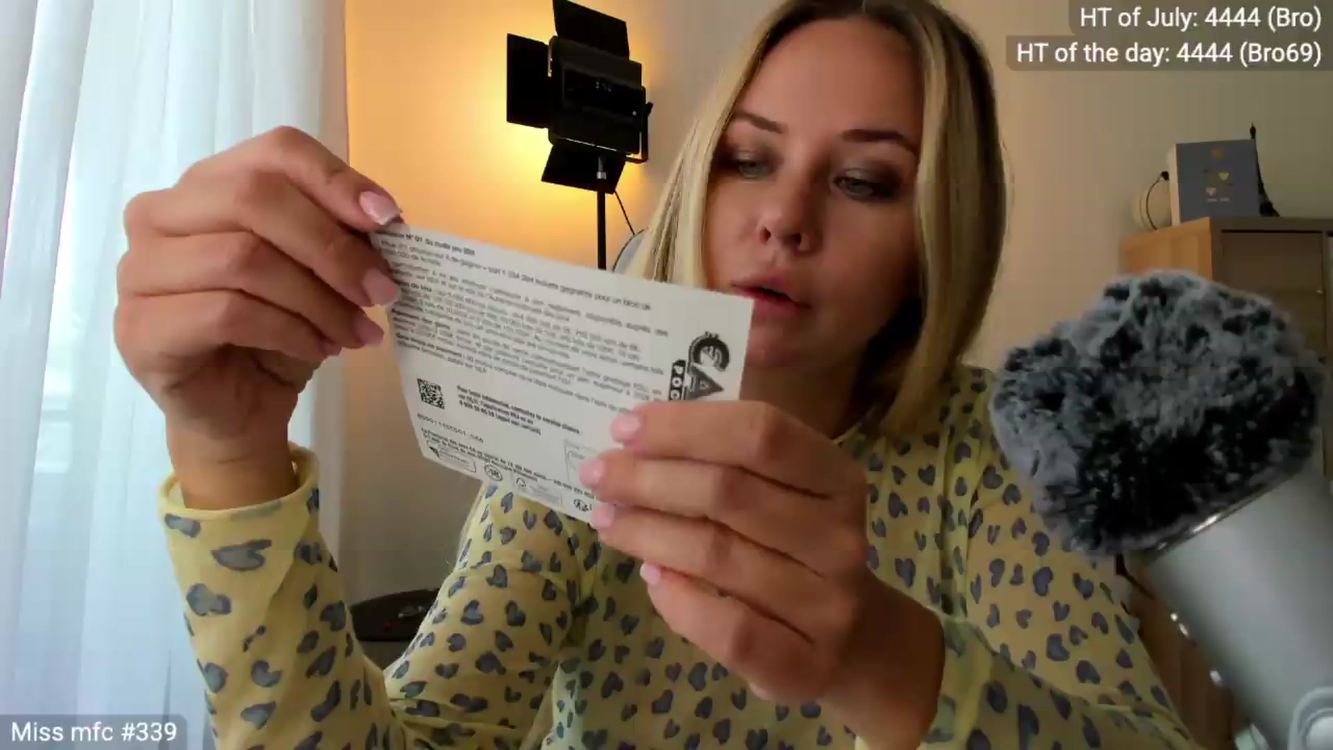 Gallery image thumbnail from Linda_0nline's myfreecams stream on, 07/11/2026, 10:41 image 15 of 20