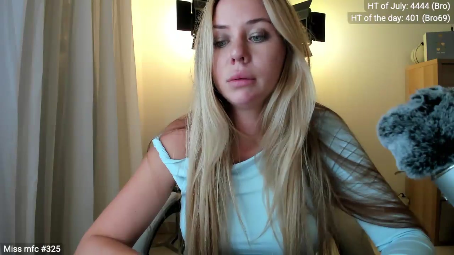 Gallery image thumbnail from Linda_0nline's myfreecams stream on, 07/11/2026, 18:58 image 17 of 20