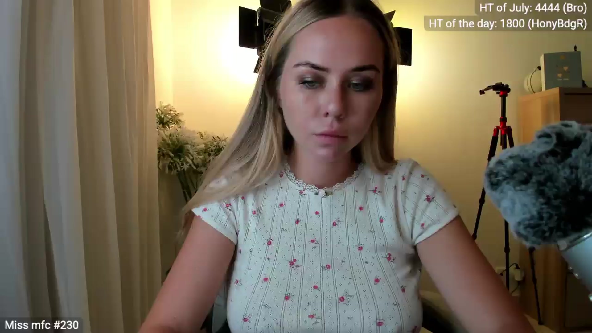 Gallery image thumbnail from Linda_0nline's myfreecams stream on, 07/15/2026, 20:21 image 20 of 20