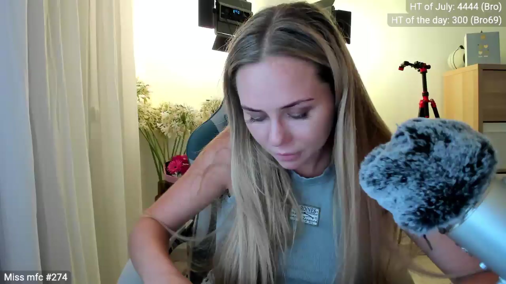 Gallery image thumbnail from Linda_0nline's myfreecams stream on, 07/19/2026, 20:04 image 5 of 20