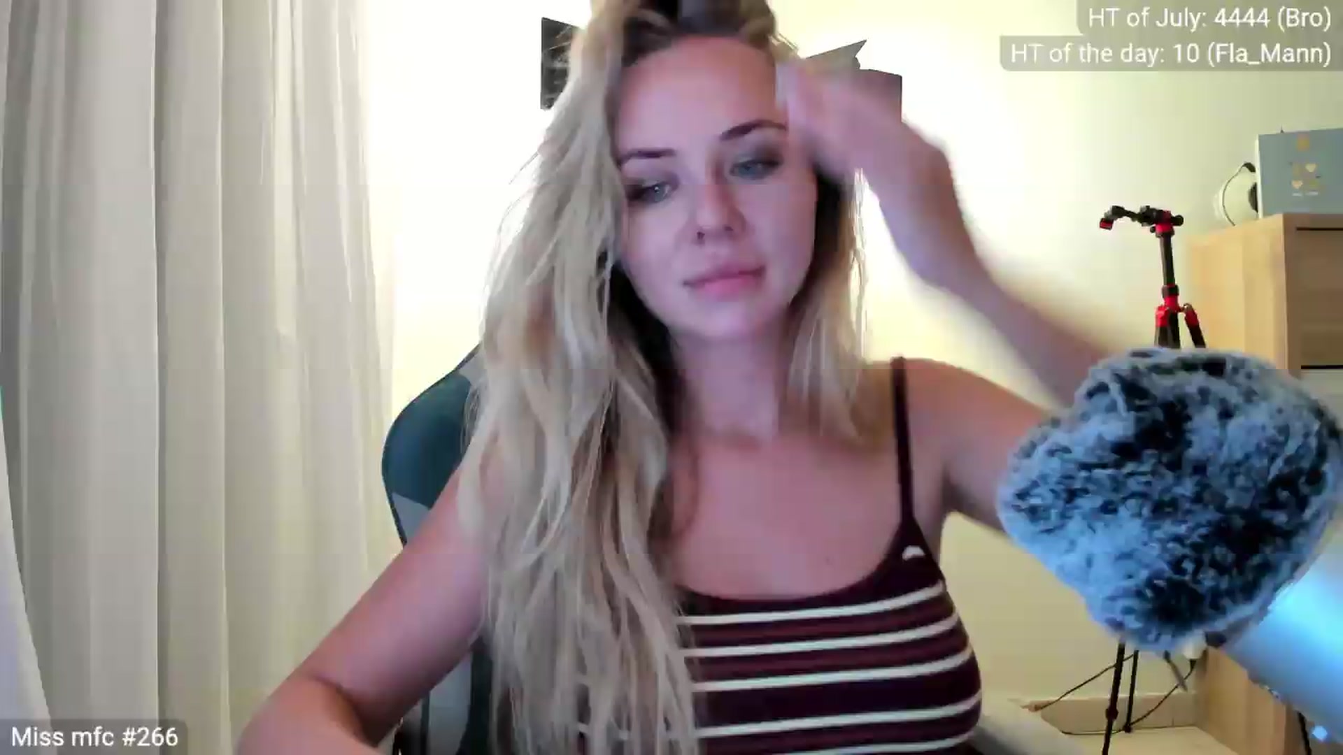 Gallery image thumbnail from Linda_0nline's myfreecams stream on, 07/20/2026, 20:38 image 20 of 20