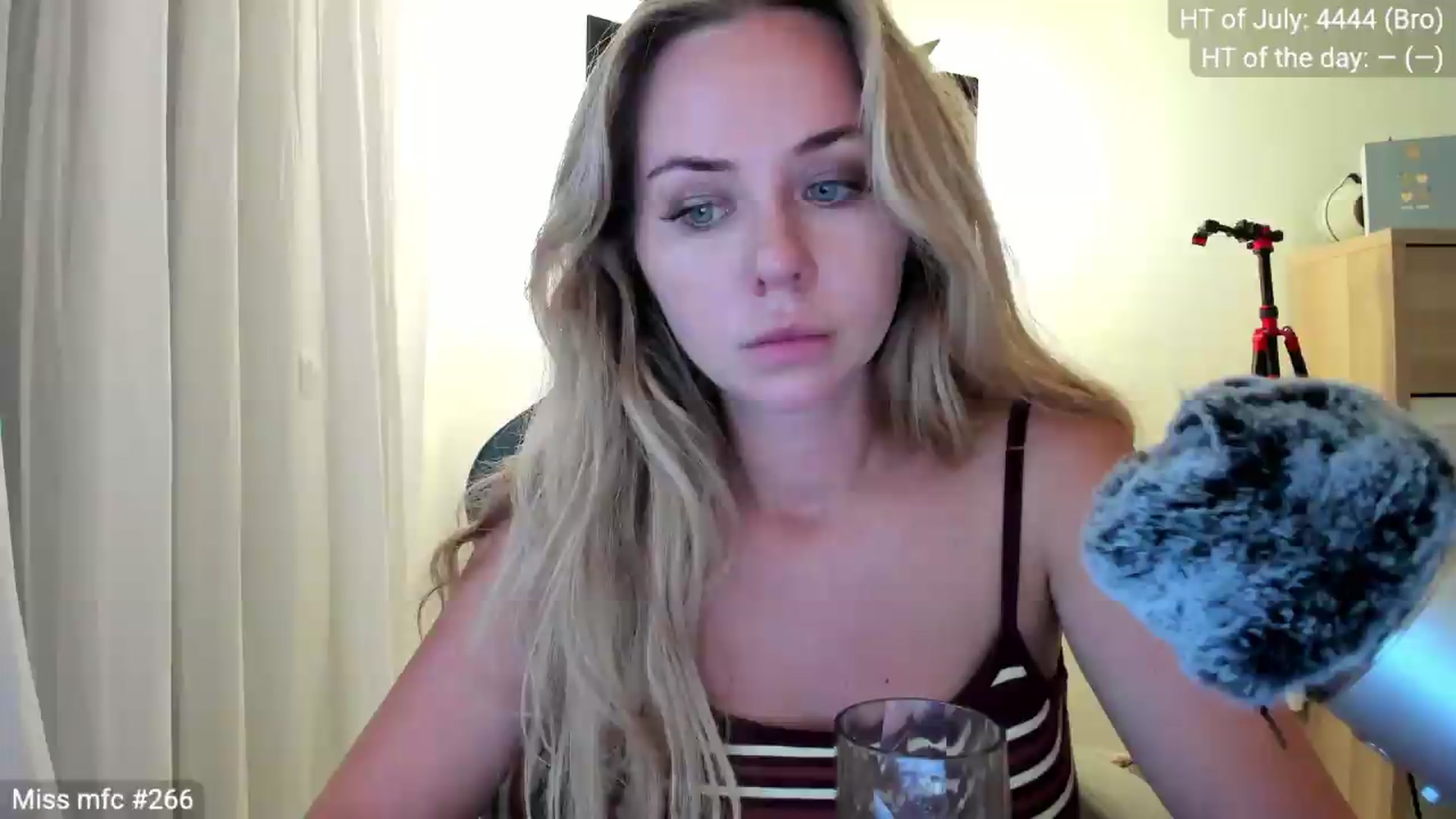 Gallery image thumbnail from Linda_0nline's myfreecams stream on, 07/20/2026, 20:38 image 8 of 20