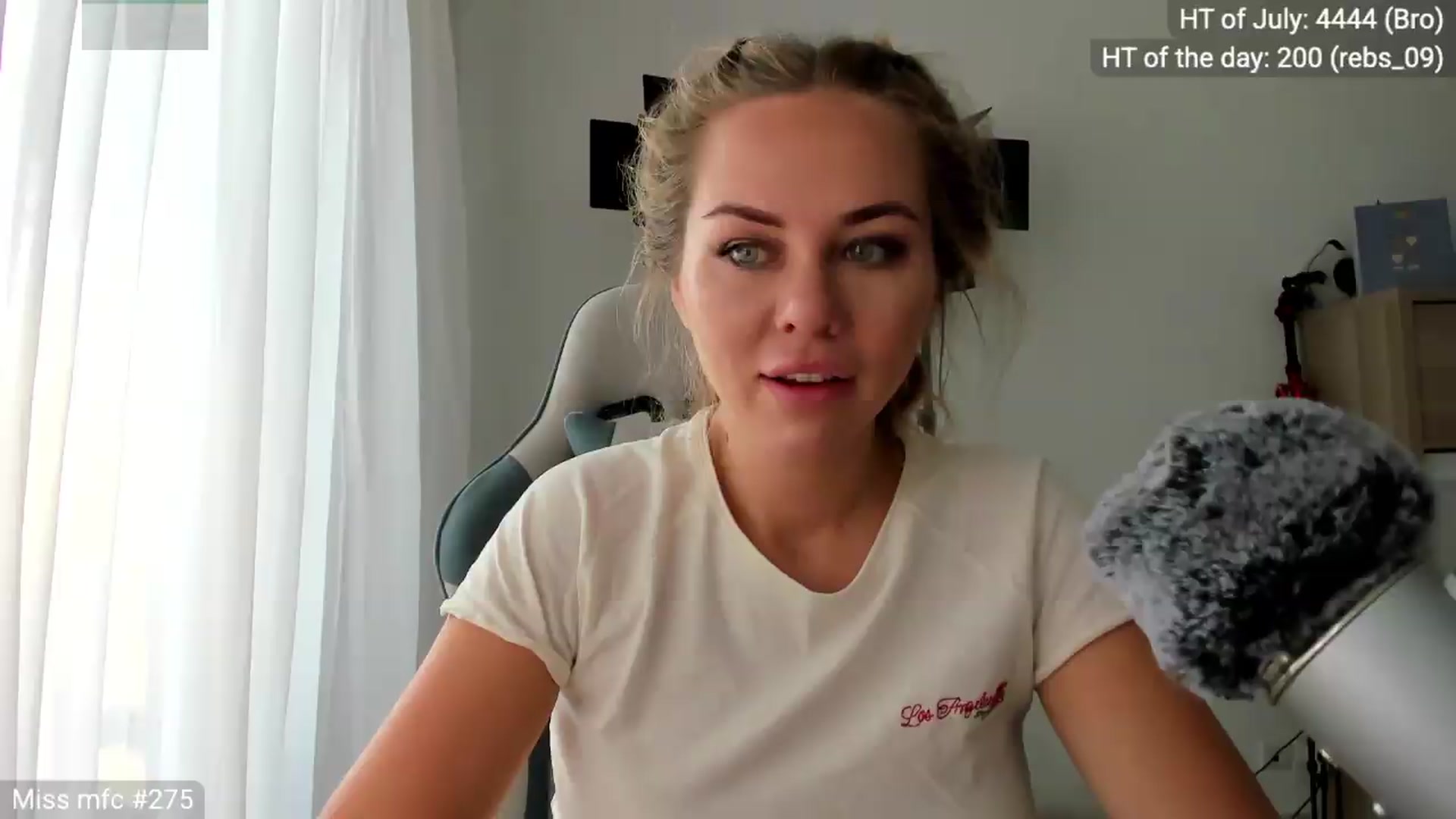 Gallery image thumbnail from Linda_0nline's myfreecams stream on, 07/22/2026, 05:50 image 18 of 20