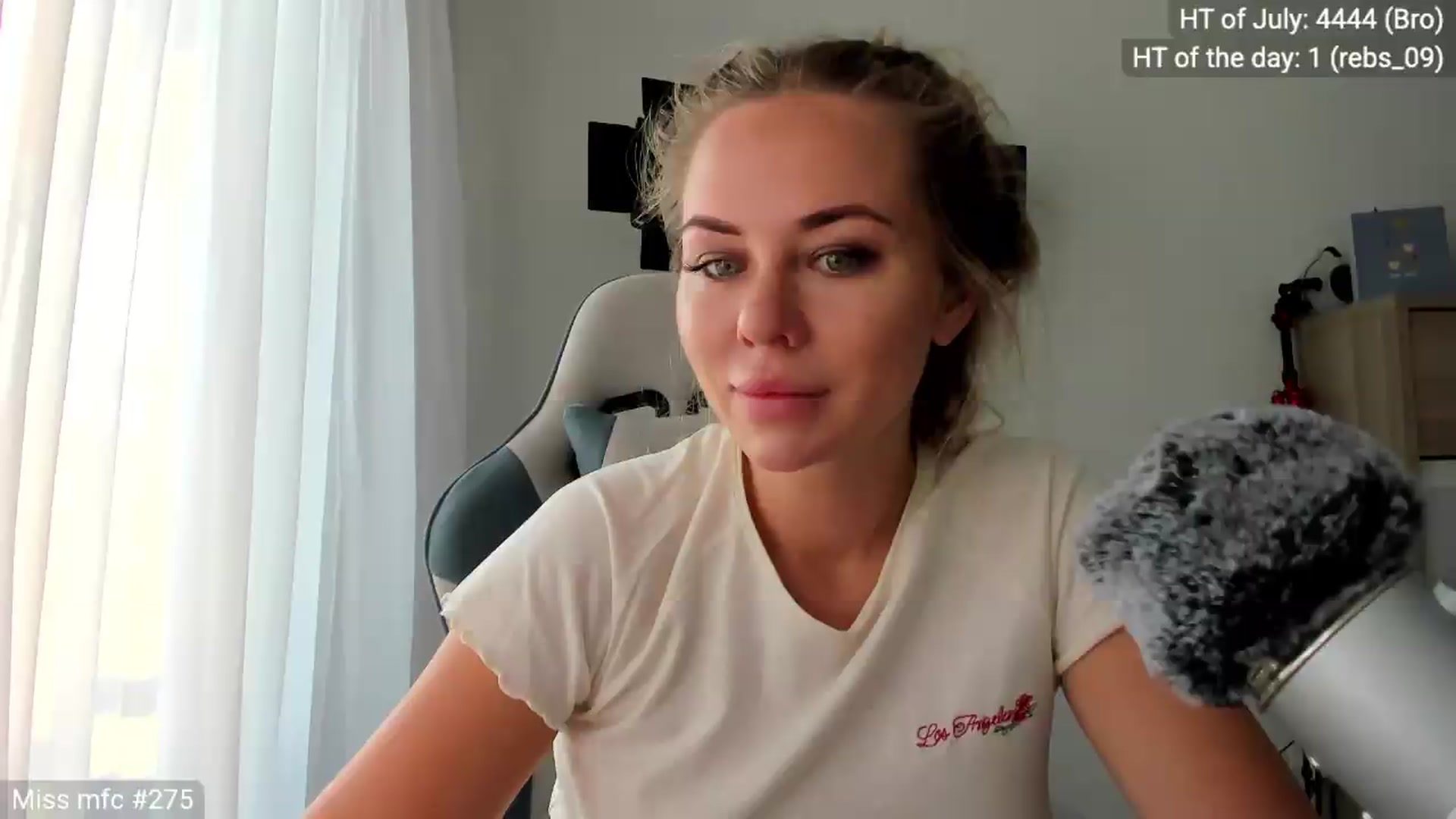 Gallery image thumbnail from Linda_0nline's myfreecams stream on, 07/22/2026, 05:50 image 2 of 20