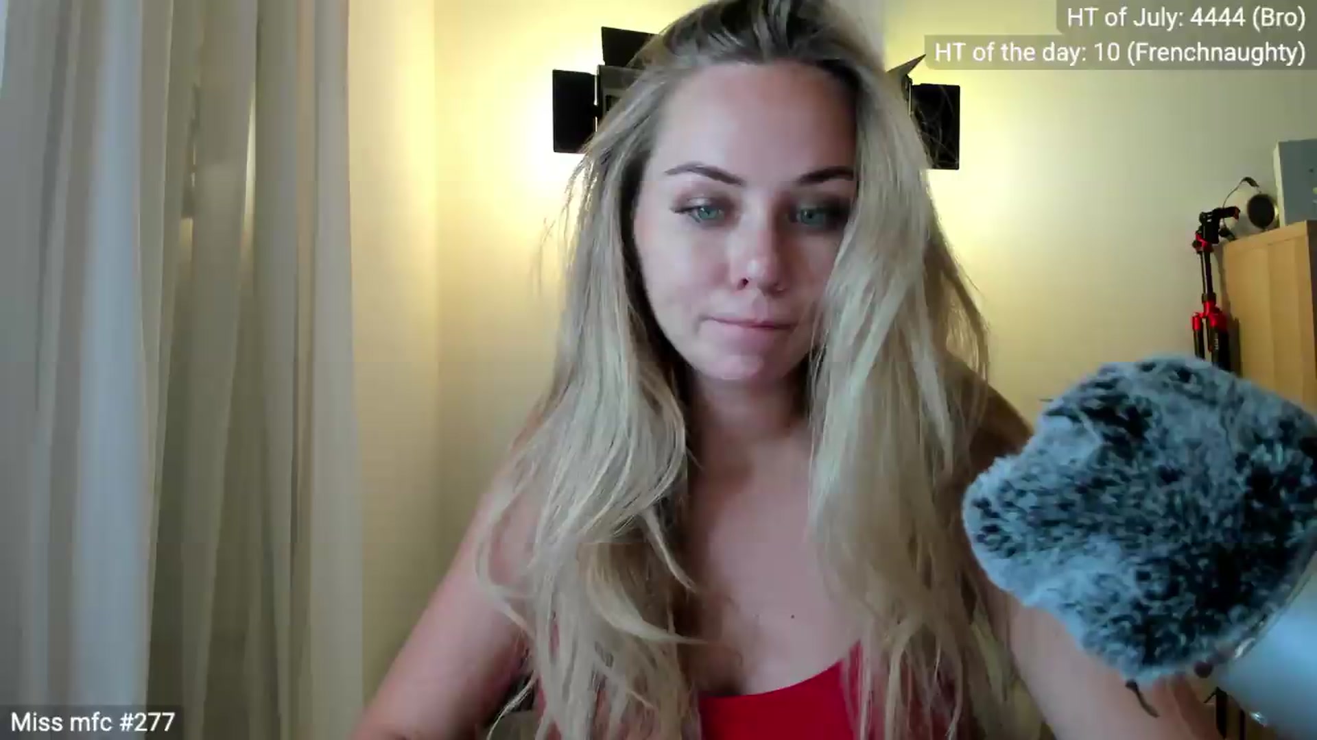 Gallery image thumbnail from Linda_0nline's myfreecams stream on, 07/22/2026, 20:32 image 7 of 20