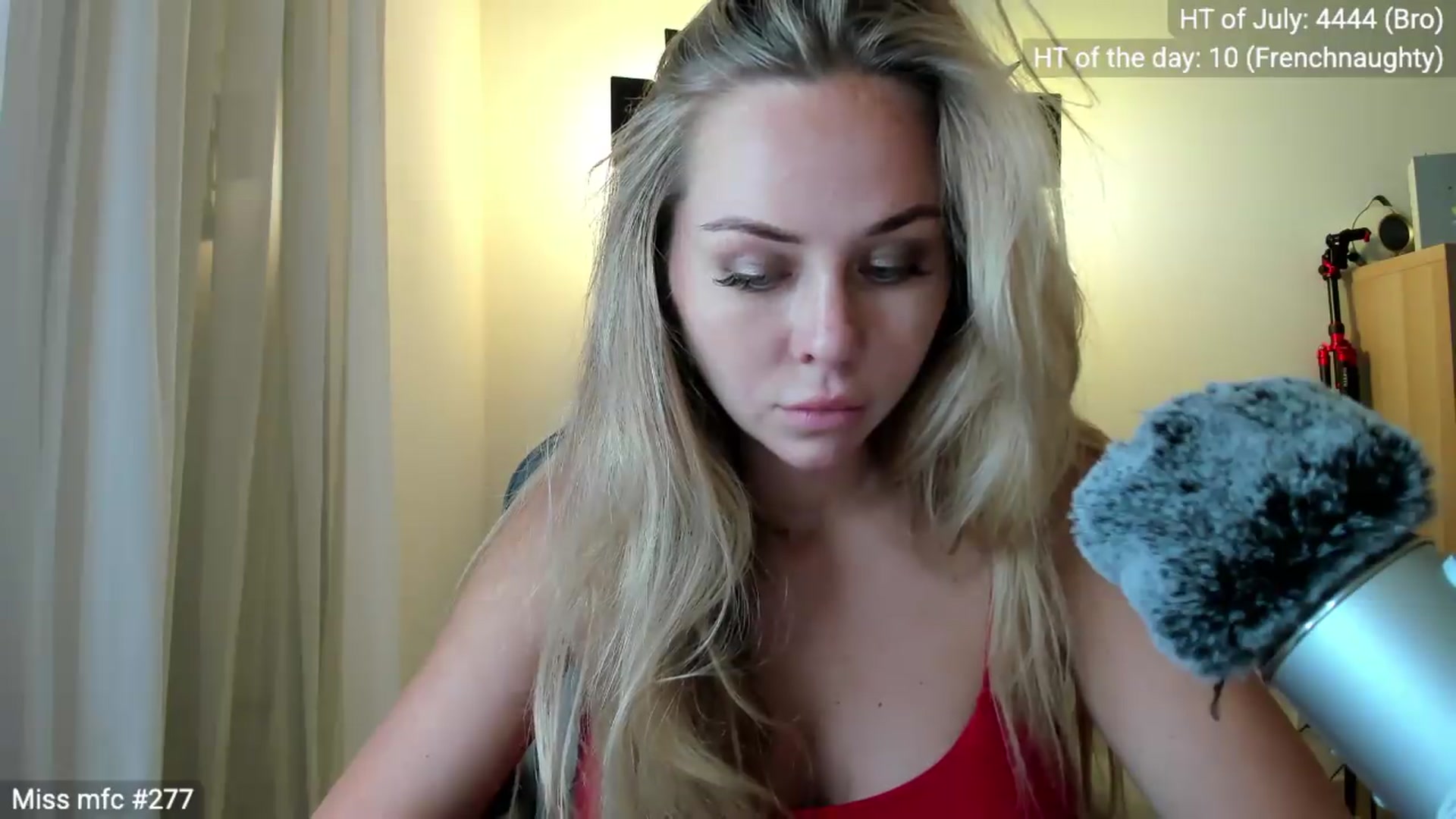 Gallery image thumbnail from Linda_0nline's myfreecams stream on, 07/22/2026, 20:32 image 13 of 20