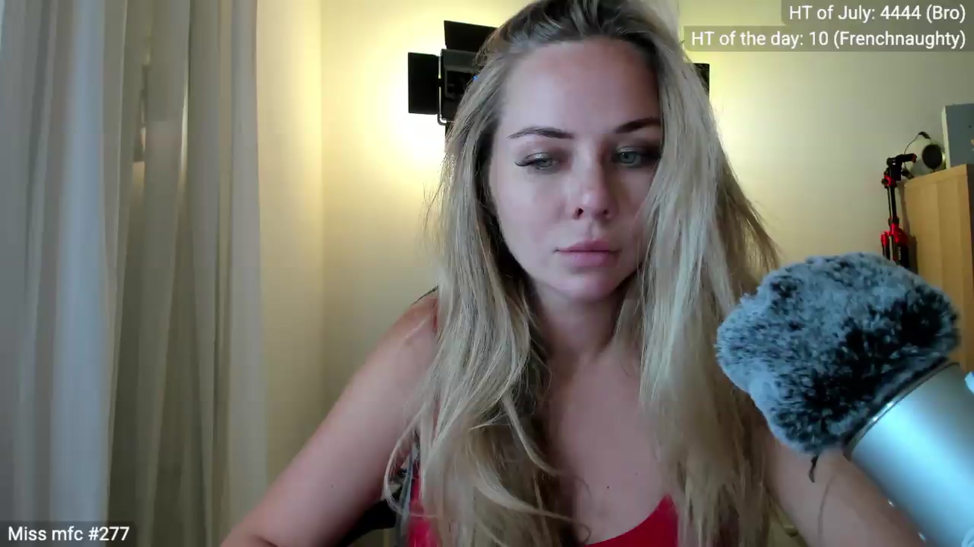 Gallery image thumbnail from Linda_0nline's myfreecams stream on, 07/22/2026, 20:32 image 9 of 20