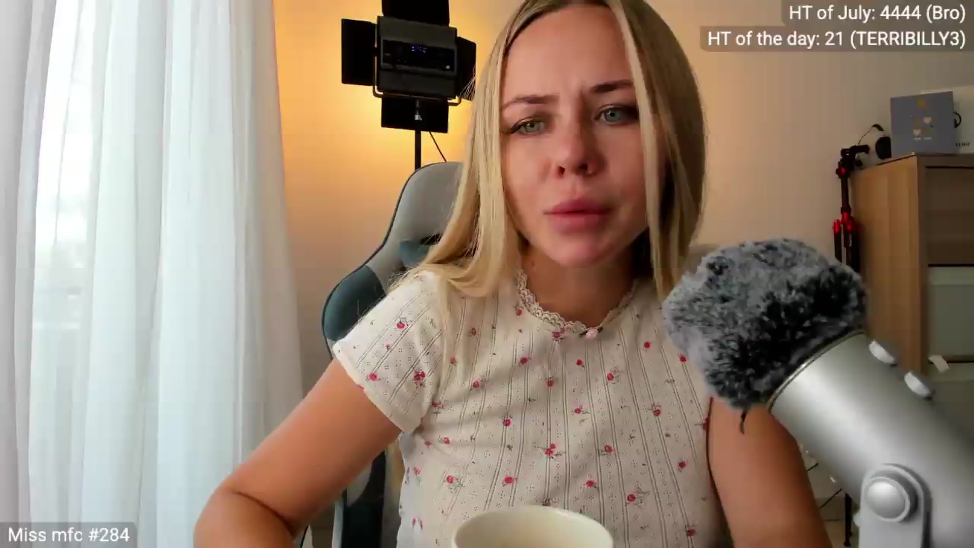Gallery image thumbnail from Linda_0nline's myfreecams stream on, 07/23/2026, 10:05 image 20 of 20