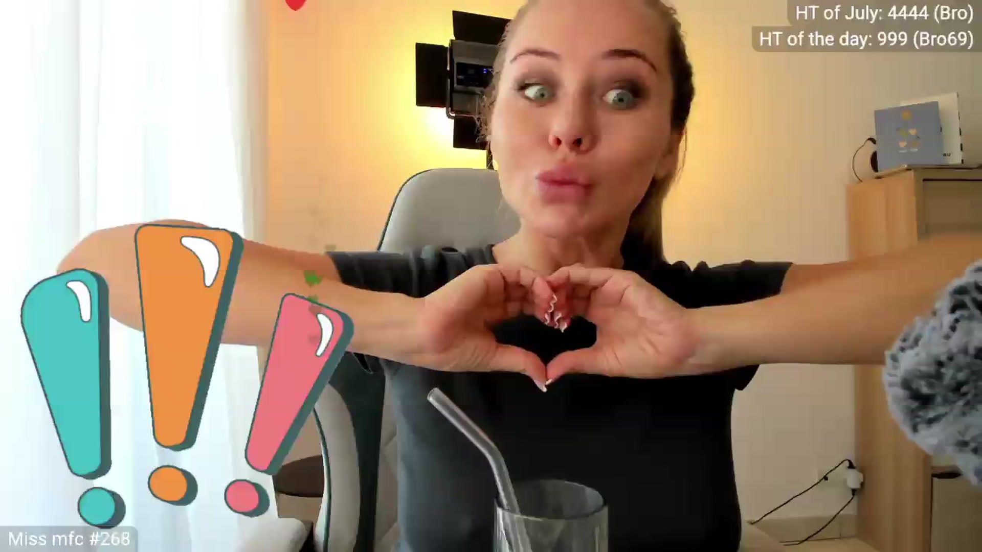 Gallery image thumbnail from Linda_0nline's myfreecams stream on, 07/27/2026, 10:38 image 2 of 20