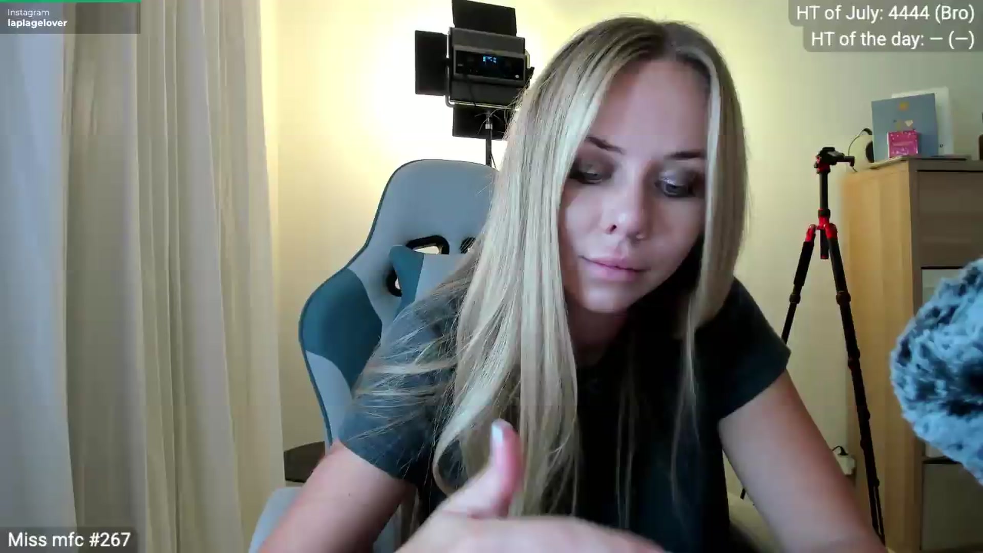 Gallery image thumbnail from Linda_0nline's myfreecams stream on, 07/27/2026, 20:29 image 2 of 20